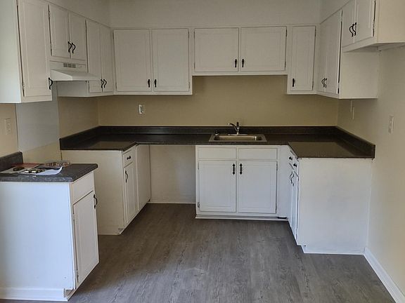 3rd image of 119 Osmond Dr