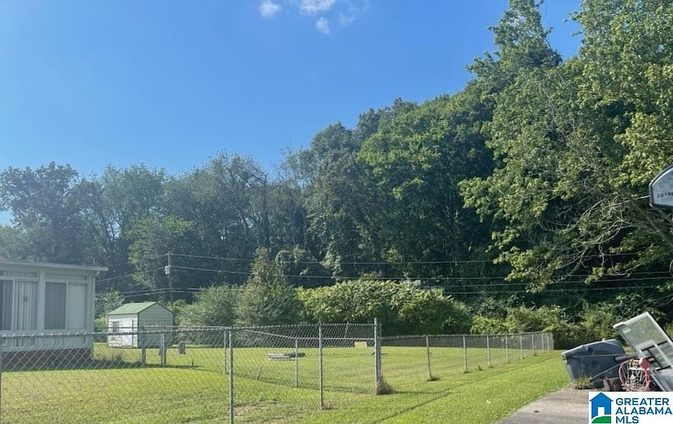 2nd image of 1925 Cain Dr #0
