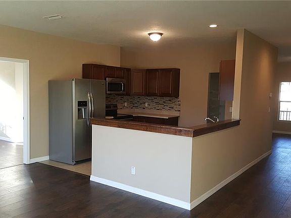 4th image of 5410 Mosaic Dr