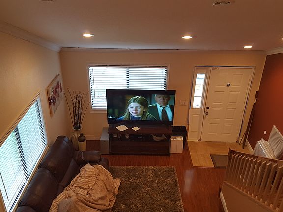 2nd image of 1401 Wharf Ln