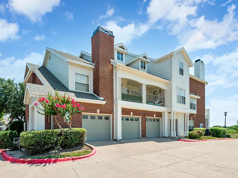 Townhomes of Coyote Ridge — Photo 8