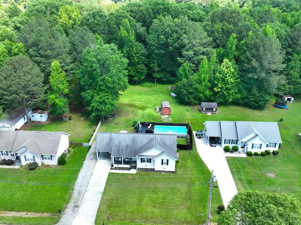 709 Forrest Ave, Scottsboro, AL 35768