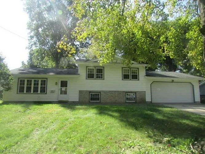 3795 Robert Frost Dr photo 1