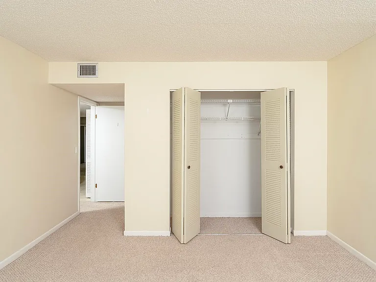 22 Veronese Ct — Photo 34