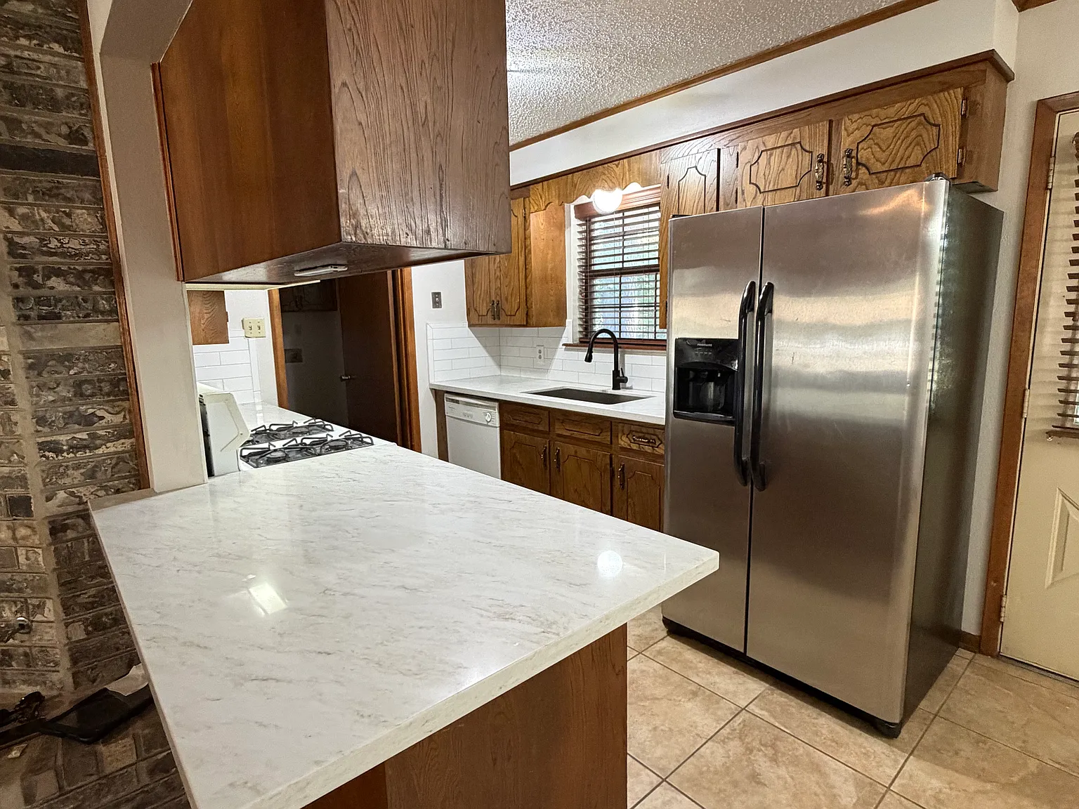 2 bed, 1223 sqft, $1,450 — Photo 3