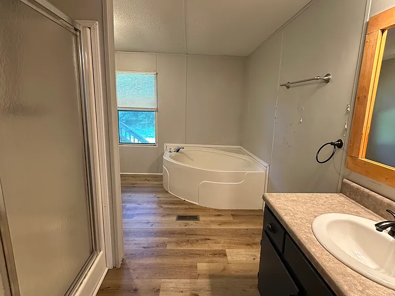 6526 Victoria Ln — Photo 9