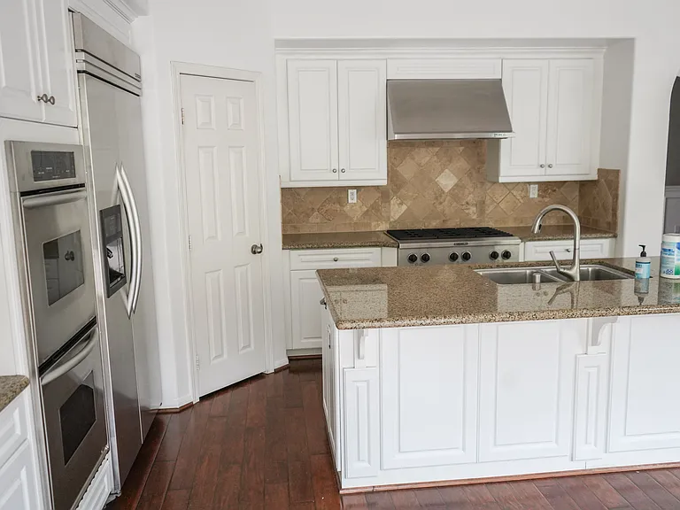 1882 Shadetree Dr — Photo 21