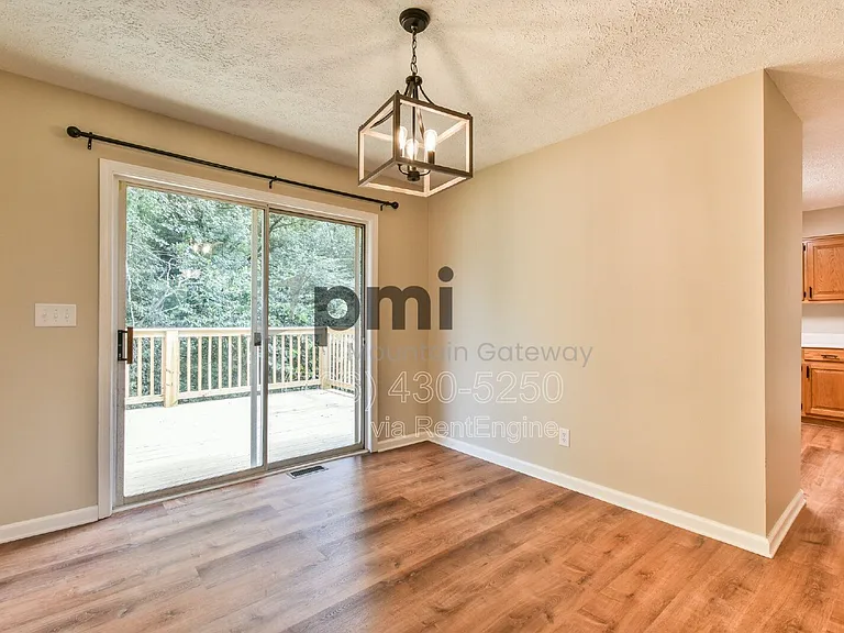 138 Sunset Oaks Dr — Photo 7