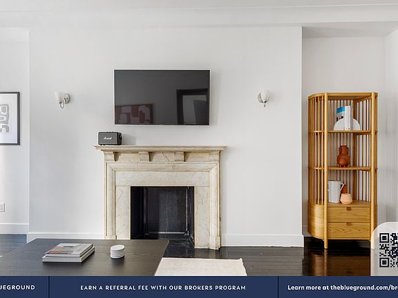 4th image of 15 W 55th St APT 5C