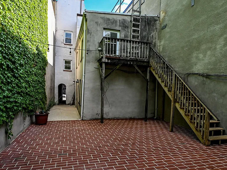 1712 Thames St — Photo 26