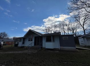 53 7th St, Waynesville, NC 28786