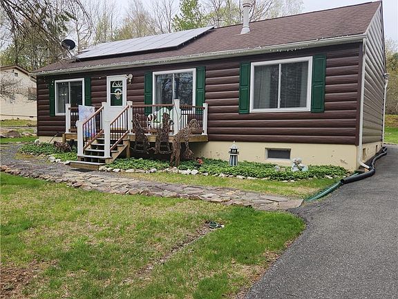 2nd image of 112 Lindburgh Circle Penn