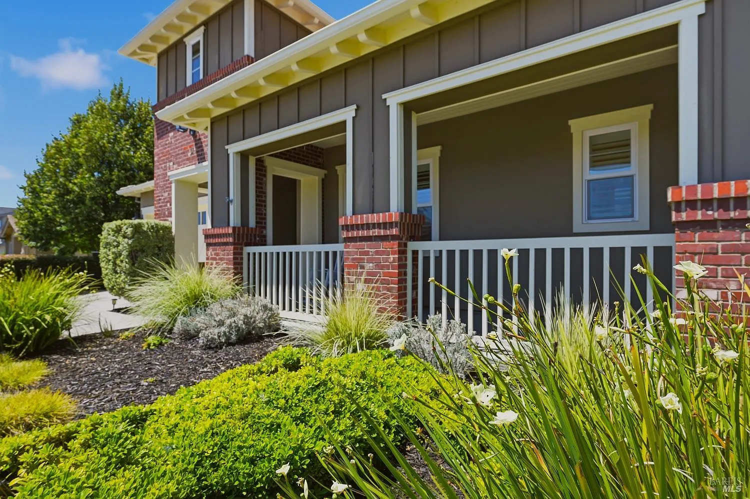 1120 Pennyroyal Street - Photo 2
