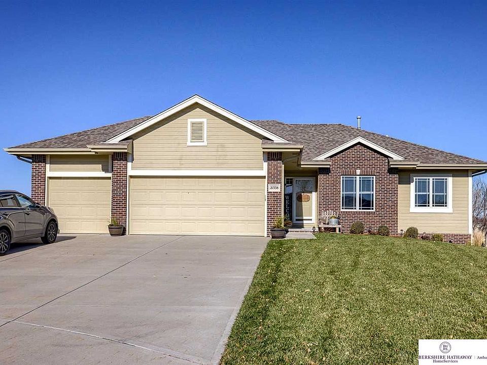 1st image of 21338 Castlerock Ln