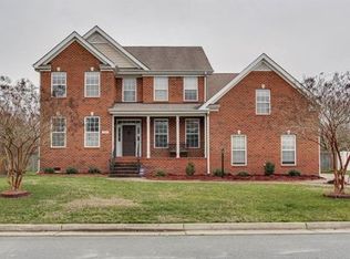209 Berry Ridge Ln, Suffolk, VA 23435
