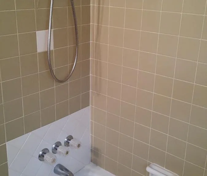 Kids tub/shower