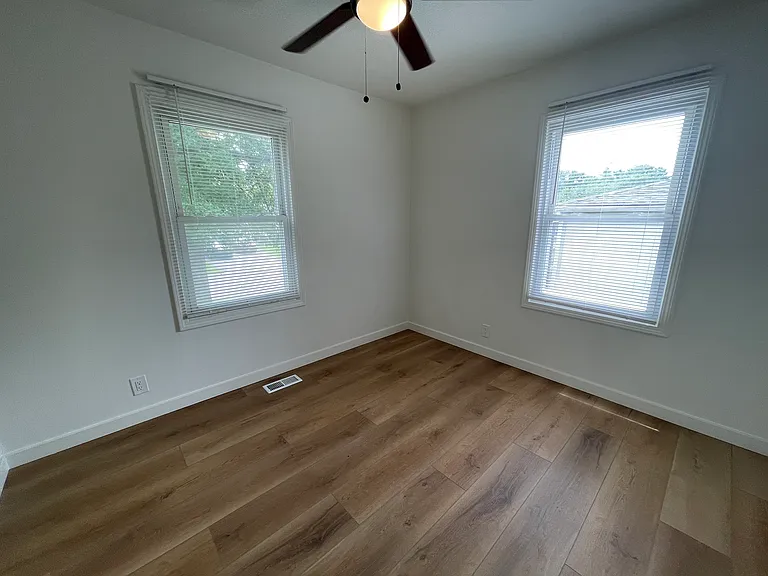 9306 Lewis Ave — Photo 13