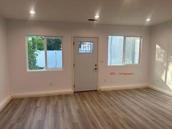 4th image of 8052 Etiwanda Ave