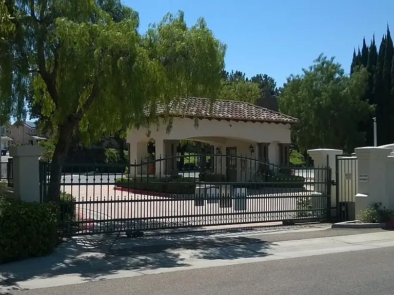 1103 Pacific Grove Loop — Photo 1