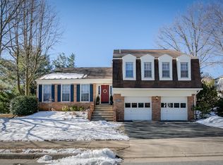 6134 Wicklow Dr, Burke, VA 22015
