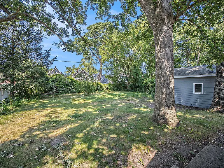 329 Ann St NE — Photo 15
