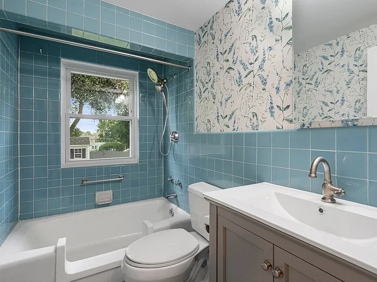 15 Temple Rd — Photo 14