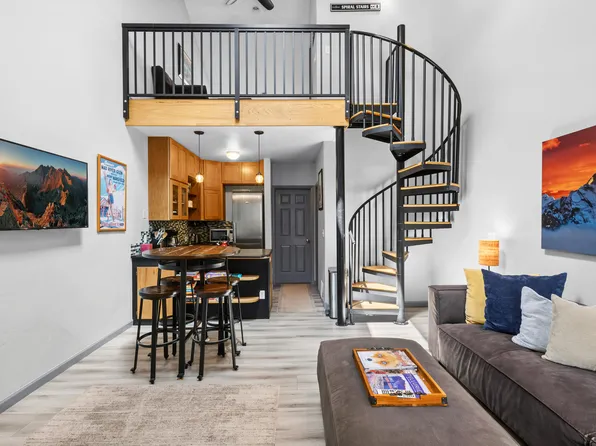 136 S Tomboy St #304, Telluride, CO 81435