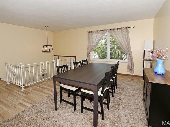 4th image of 332 Oak Tree Dr
