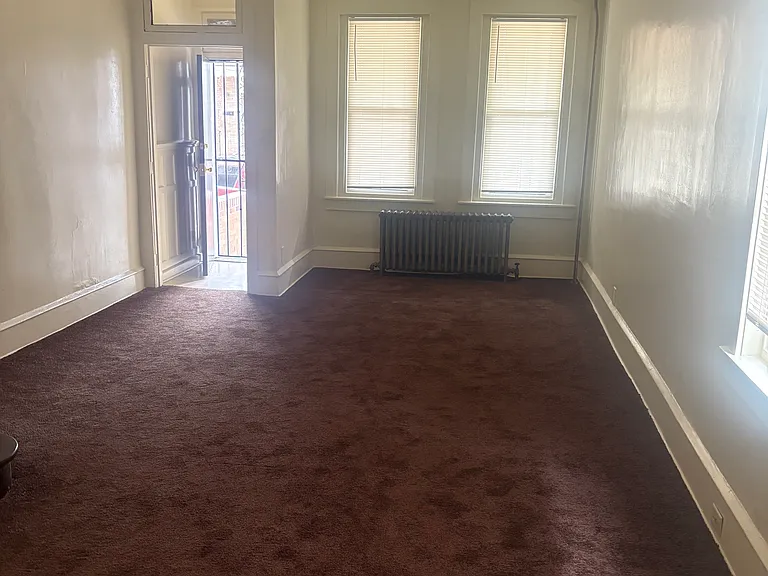 1139 Whitman Ave — Photo 7