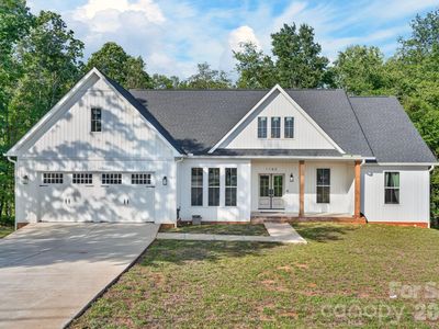 1182 Cape Hickory Rd, Hickory, NC, 28601