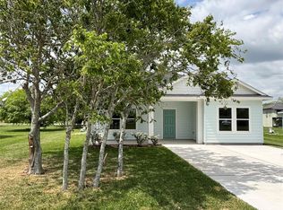 638 Stovall Dr, Palacios, TX 77465