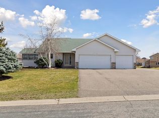 17638 Foxboro Ln, Lakeville, MN 55044