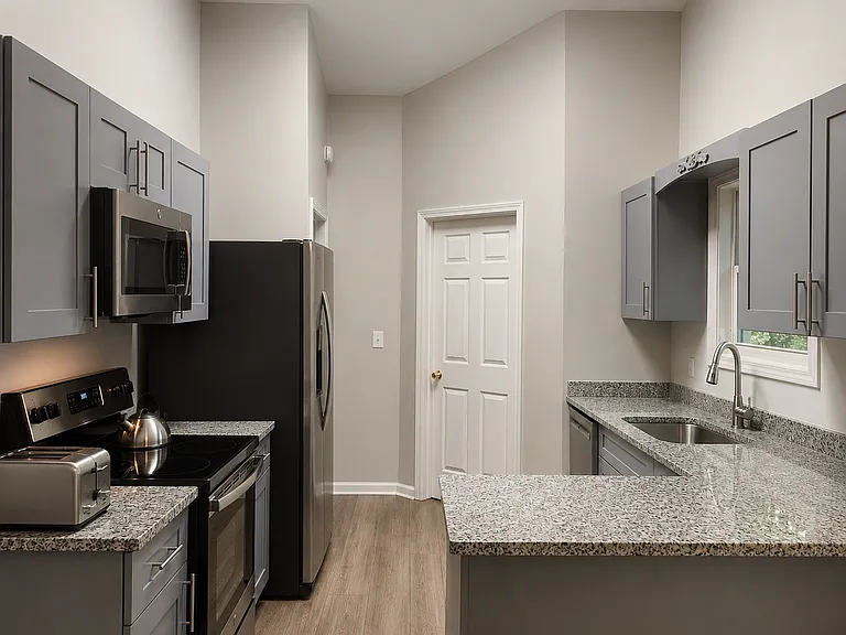 38 Addison Ln — Photo 3