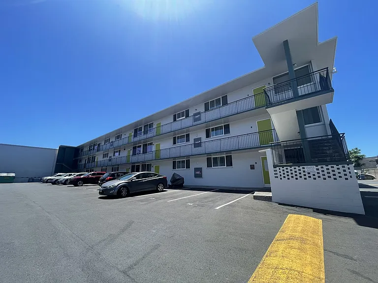 Olino at Pu'uloa Apartments — Photo 24