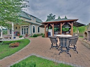 258 Hickory Hls, Mineral Bluff, GA 30559