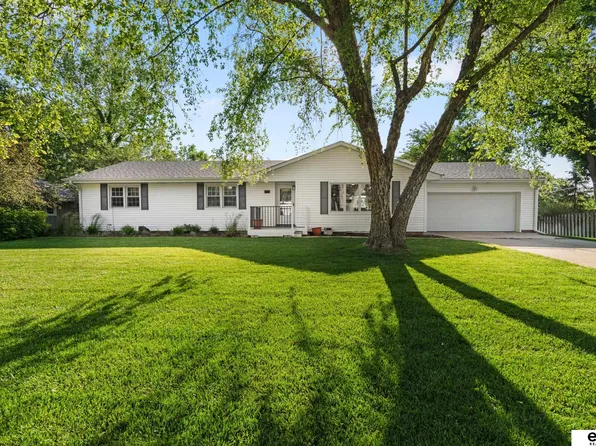 3516 S 101st St, Omaha, NE 68124