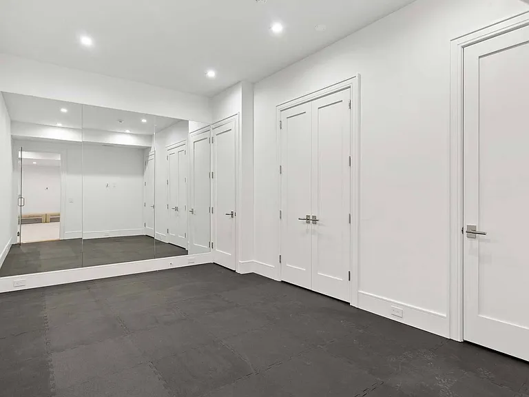 17 Dering Ln — Photo 31