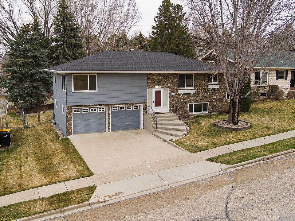 1st image of 2406 Hillview Ave