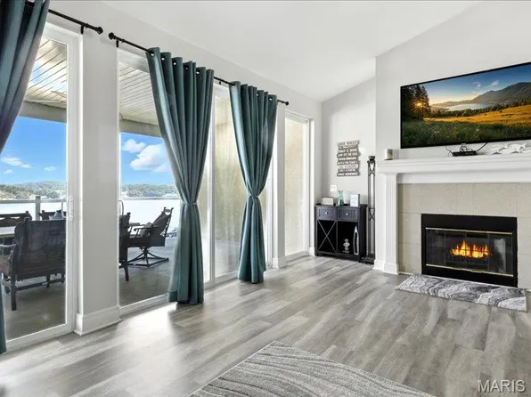 230 Plaza Gardens Ct Unit 5B, Camdenton, MO 65020