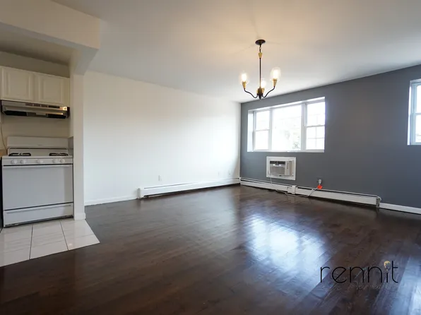 1305 Gates Avenue image 1 of 20