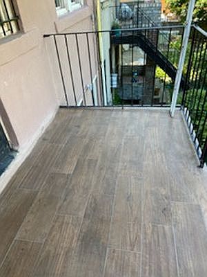 2nd image of 915 E 55th St #4