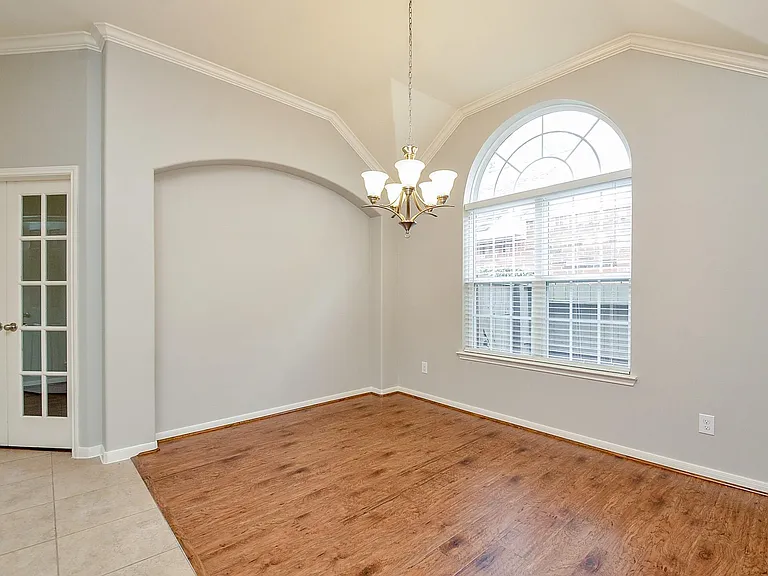 24514 Springwood Glen Ln — Photo 6