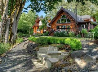 230 Santiam Pointe Loop NE, Mill City, OR 97360