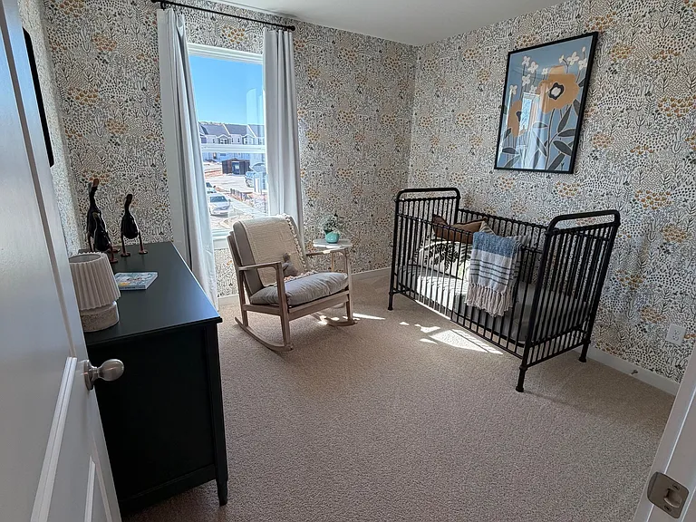 4053 Belcourt Dr NE — Photo 9