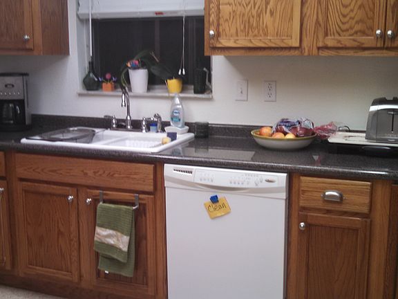 3rd image of 1776 Dodge Cir N