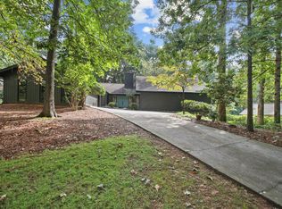 550 Spender Trce, Sandy Springs, GA 30350