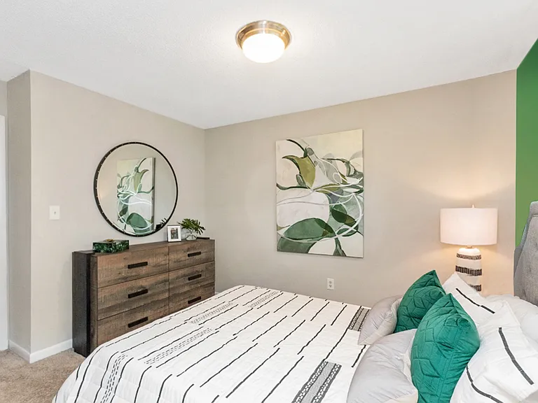 South Square Townhomes — Photo 5