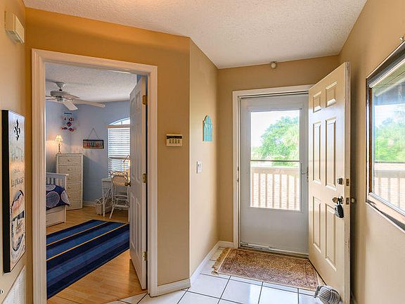 5th image of 109 La Costa St