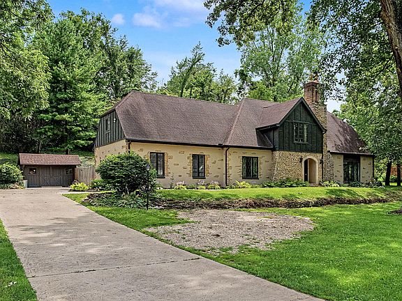 3rd image of 4185 Briarwood Dr