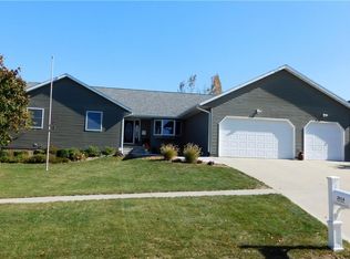 2018 Reed St, Grinnell, IA 50112